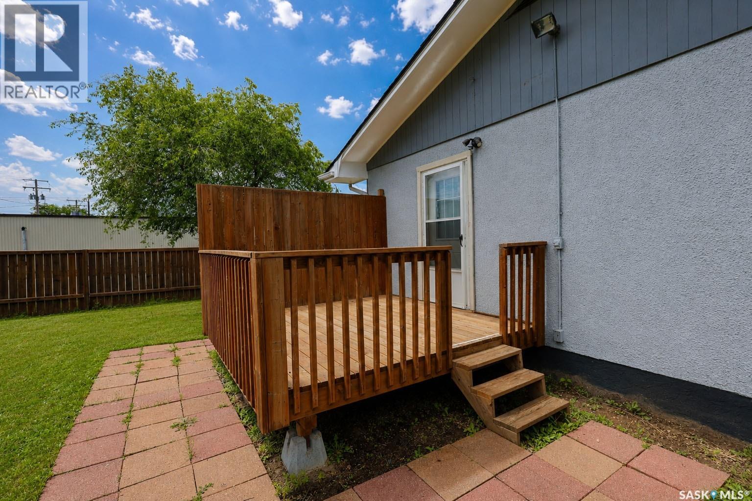 2410 Steuart AVENUE — photo 30