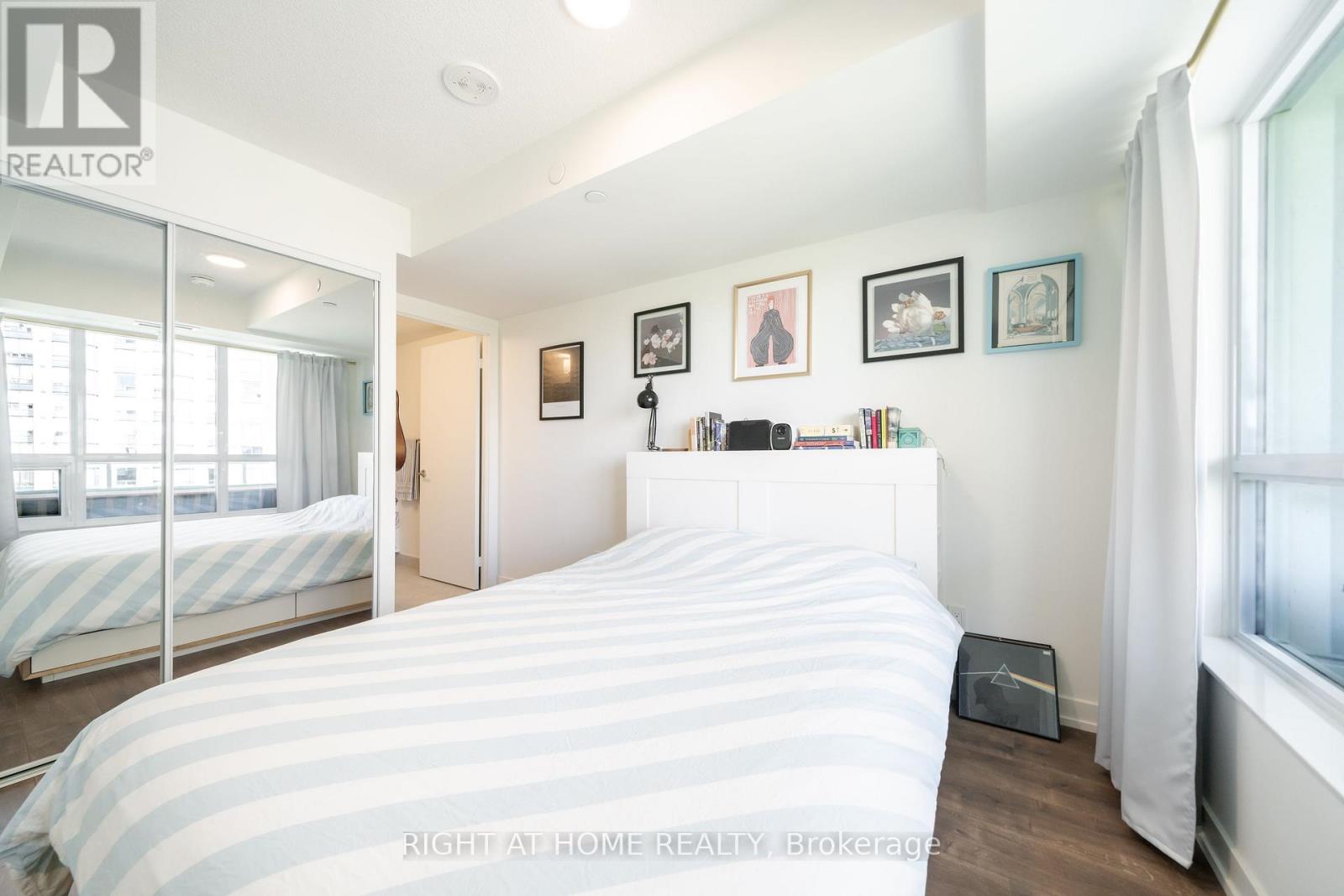 #807 10 WILBY CRESCENT - 14