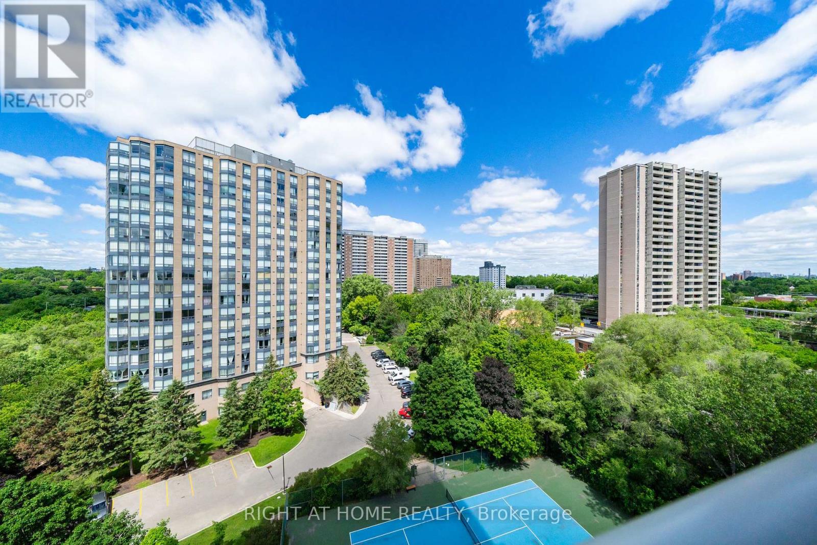 #807 10 WILBY CRESCENT - 34