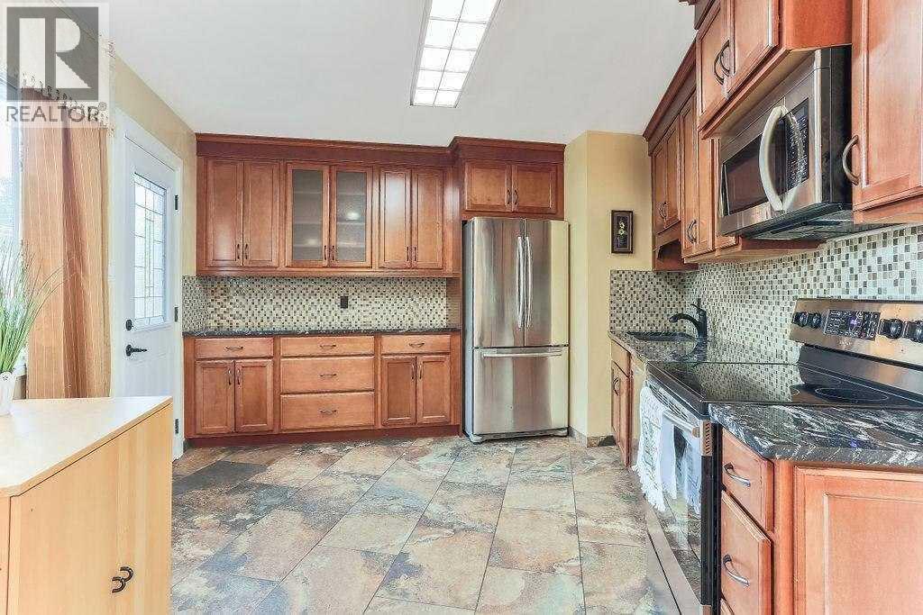 4604 Brisebois Drive NW - 5