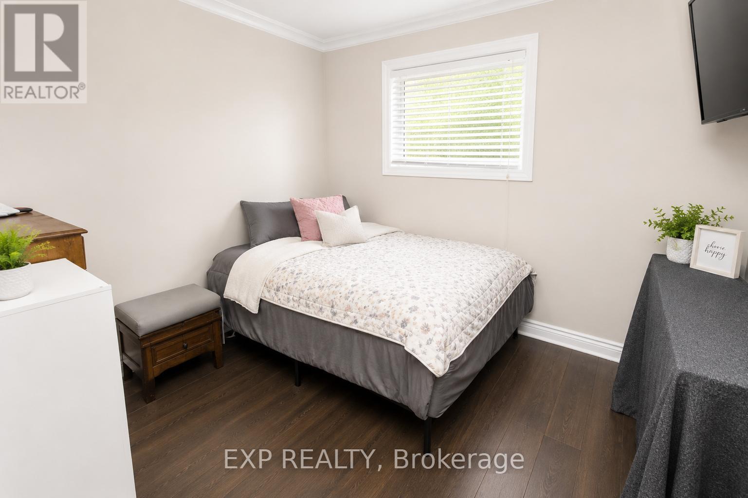 832 TOLLGATE ROAD W - 13
