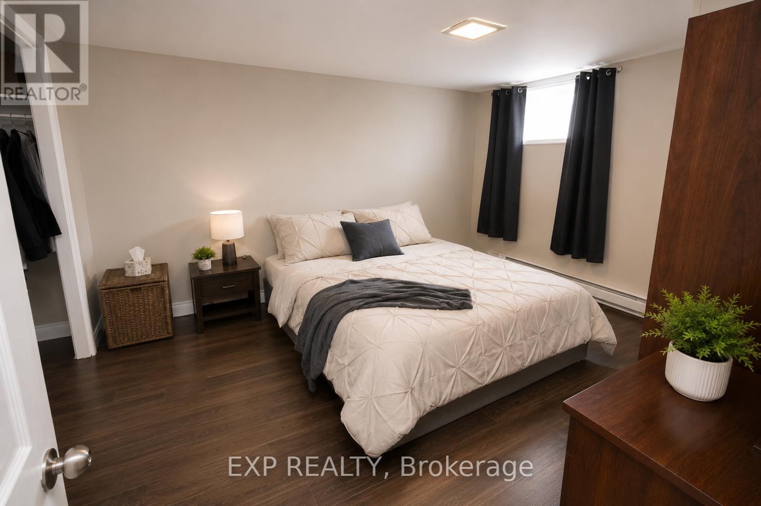 832 TOLLGATE ROAD W - 16
