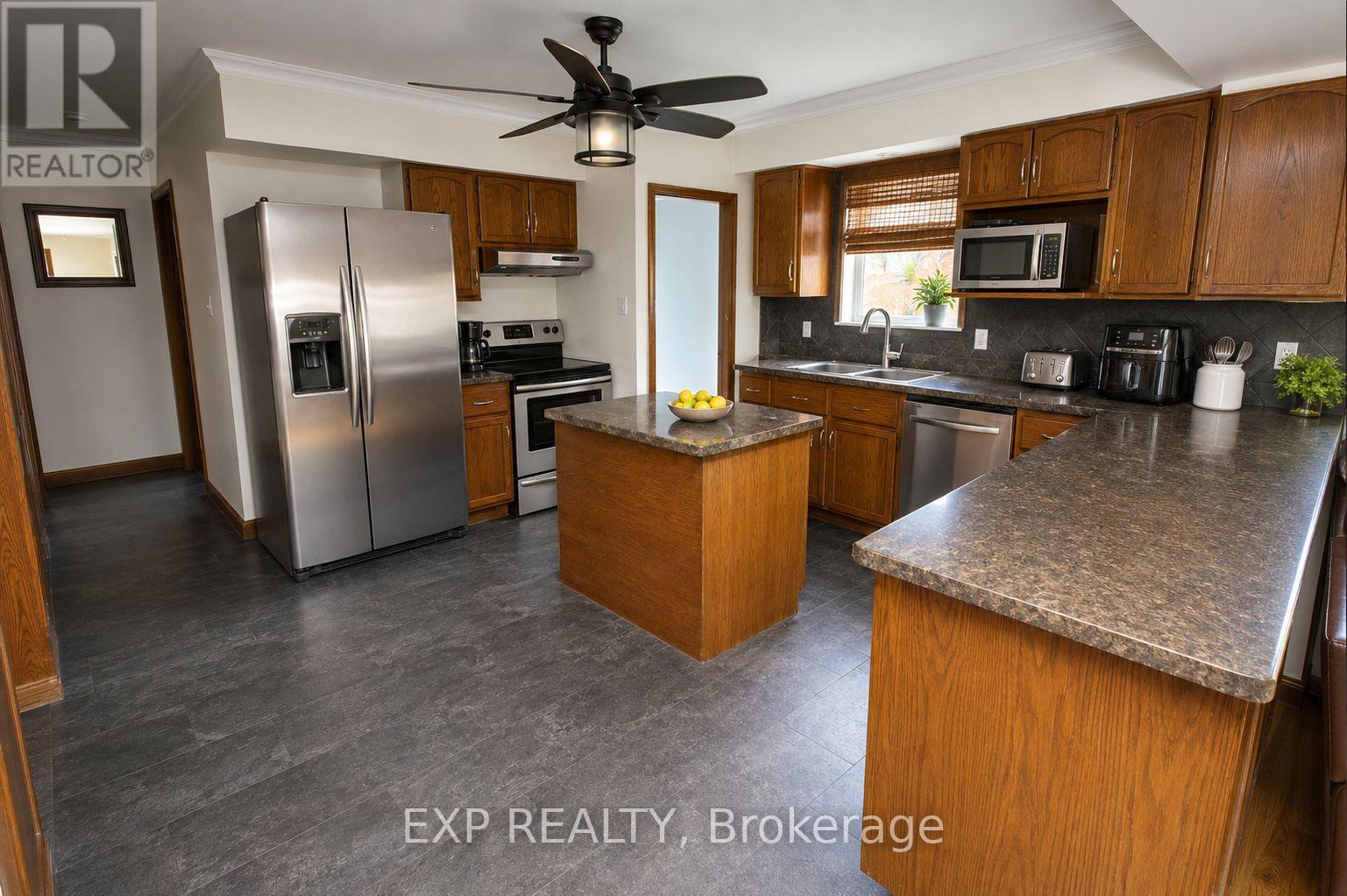 832 TOLLGATE ROAD W - 7