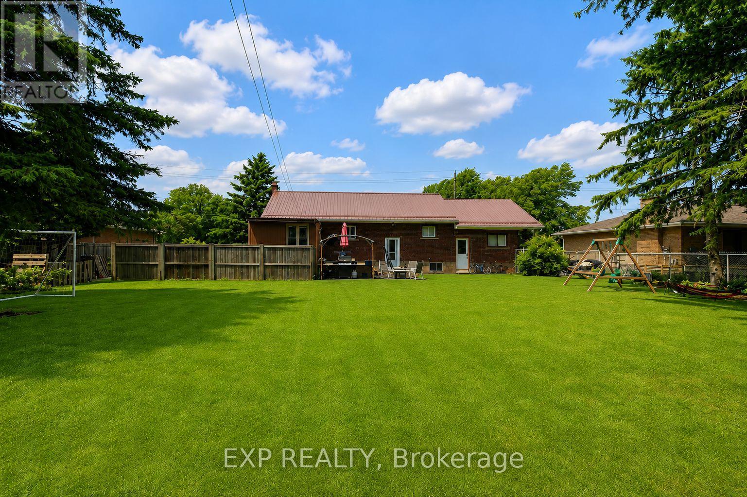 832 TOLLGATE ROAD W - 3