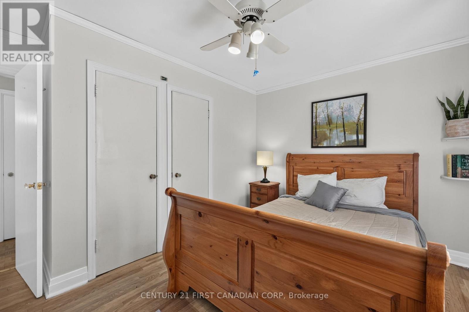 297 STEPHEN STREET - 24
