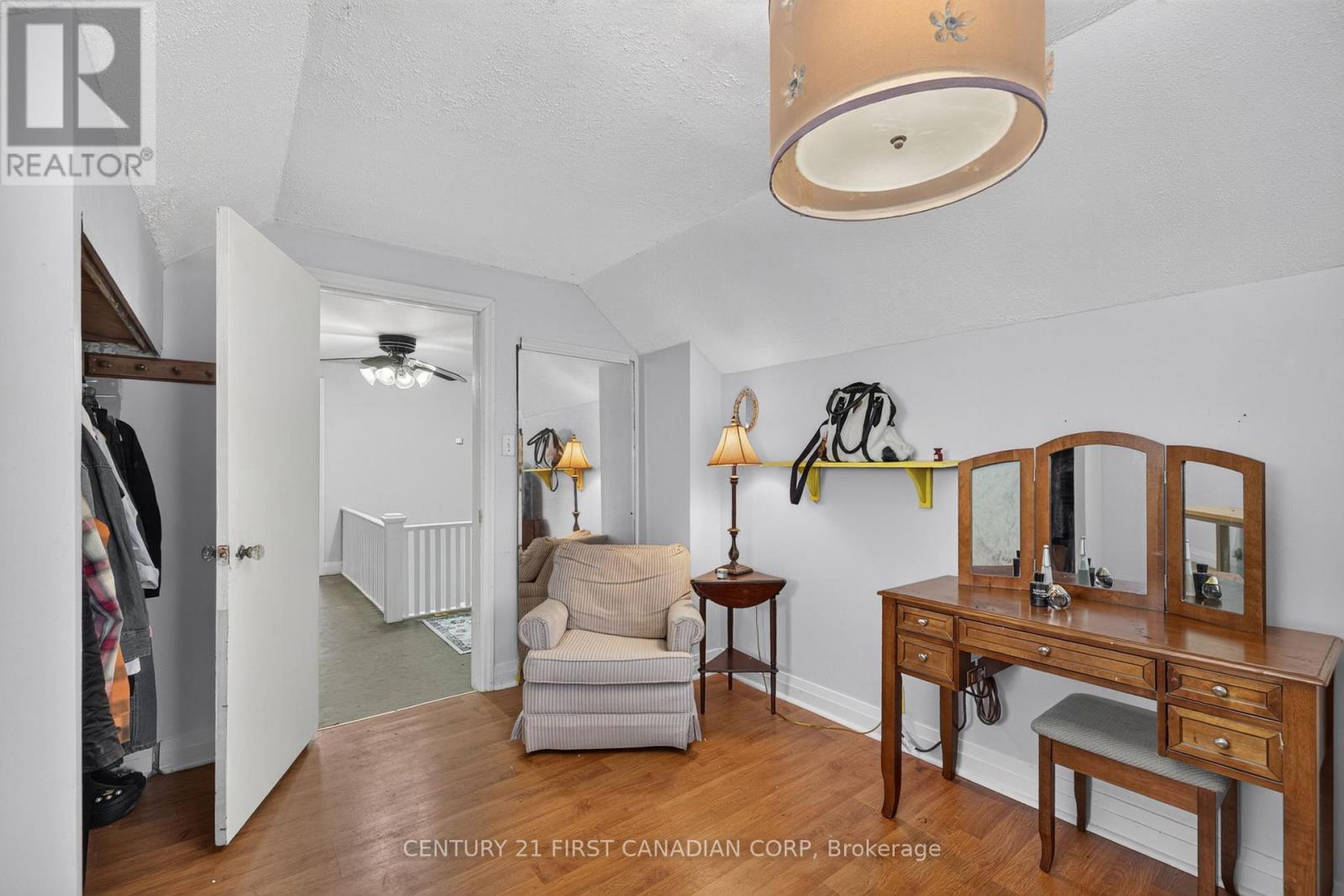 297 STEPHEN STREET - 29