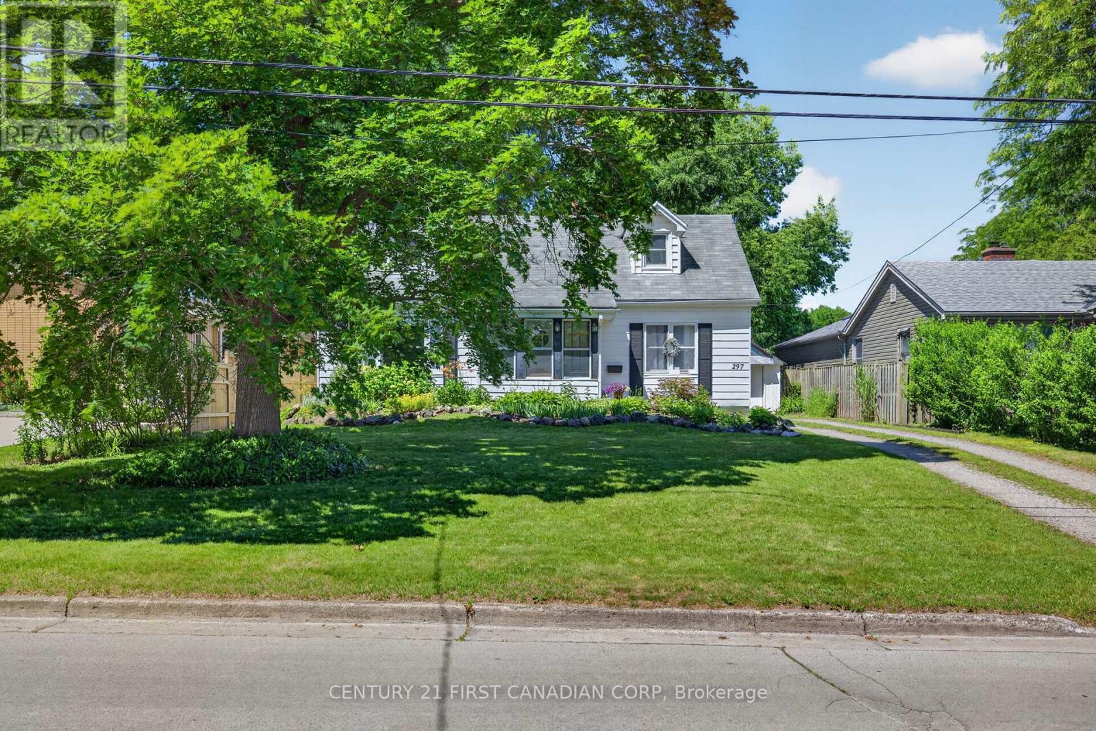 297 STEPHEN STREET - 3