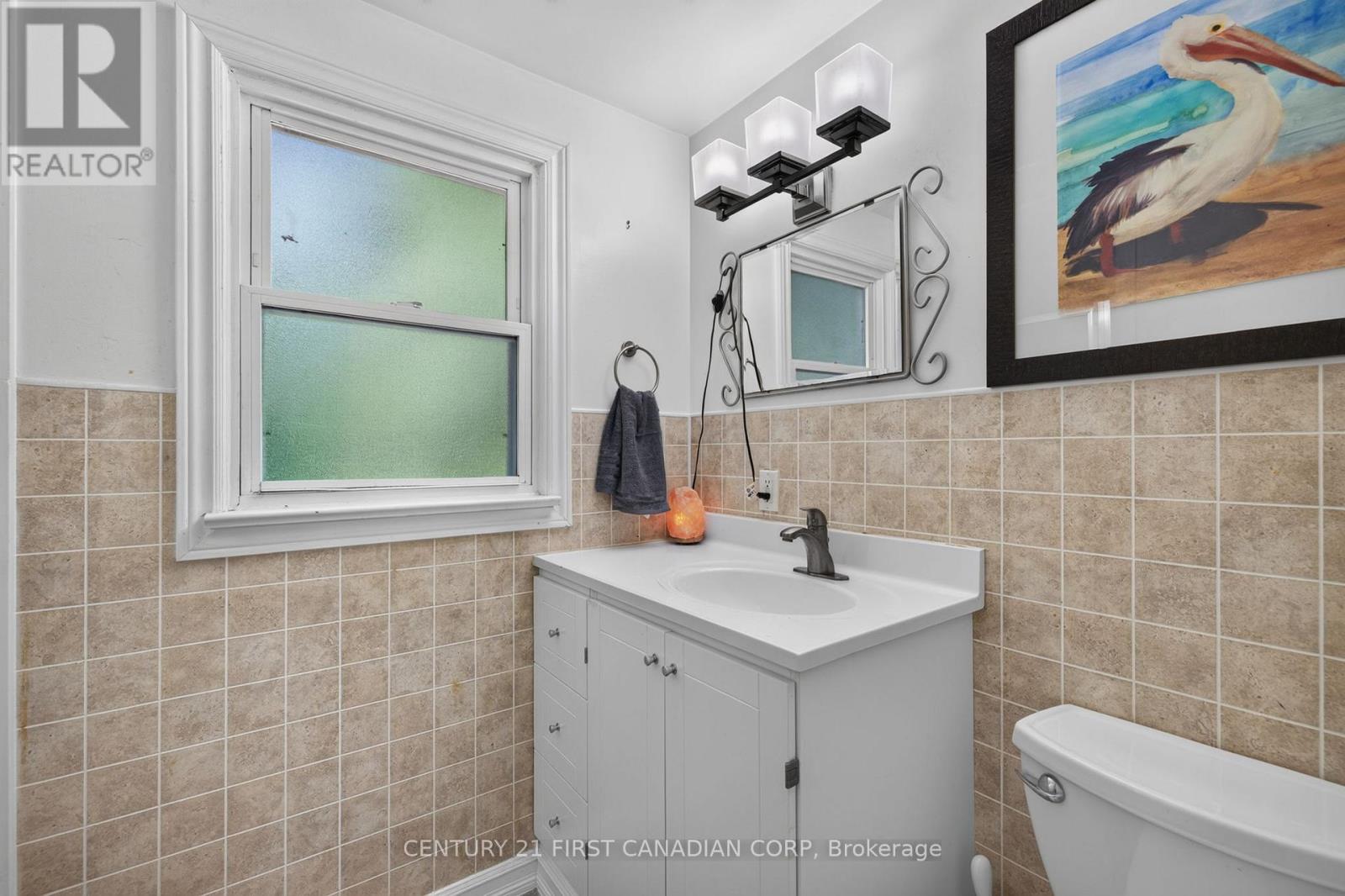 297 STEPHEN STREET - 33