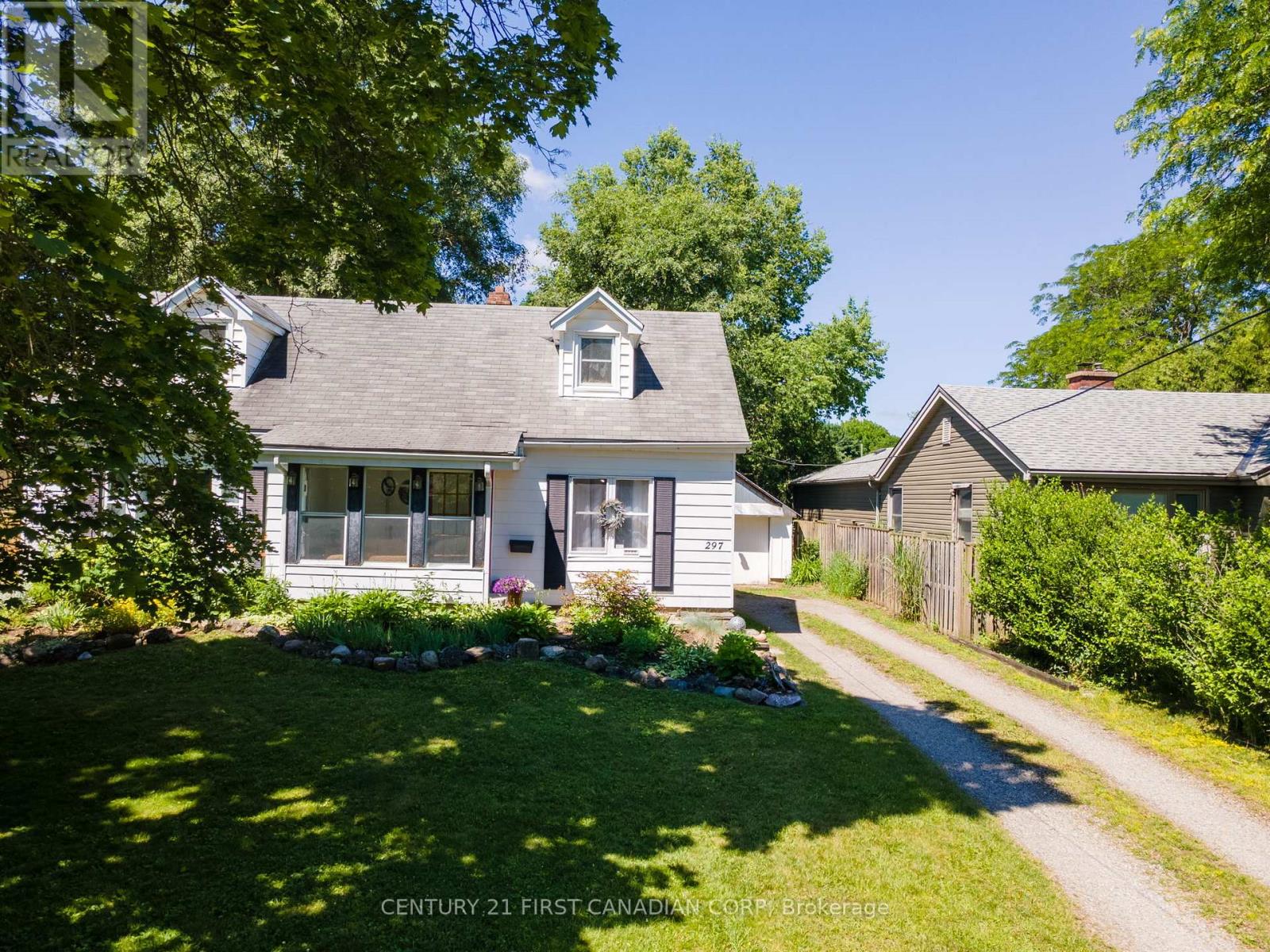 297 STEPHEN STREET - 43