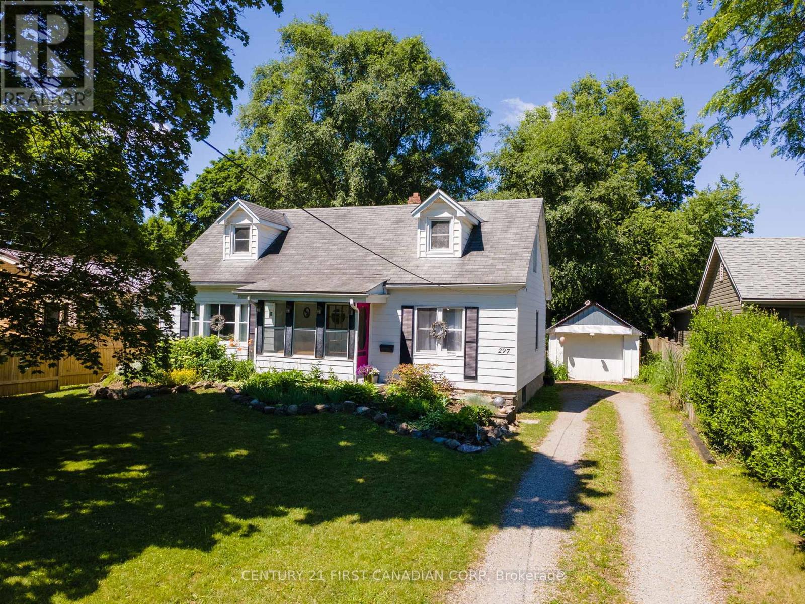 297 STEPHEN STREET - 44