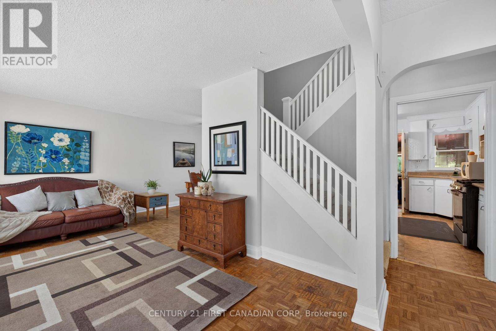 297 STEPHEN STREET - 6