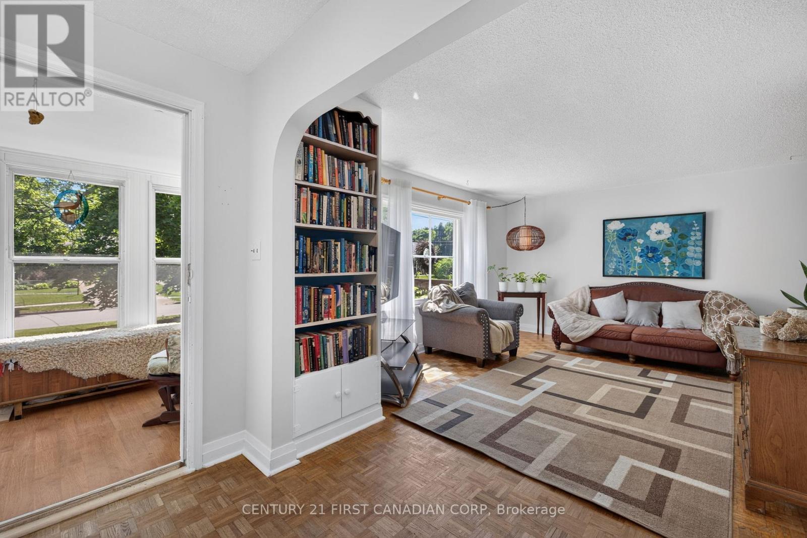297 STEPHEN STREET - 7