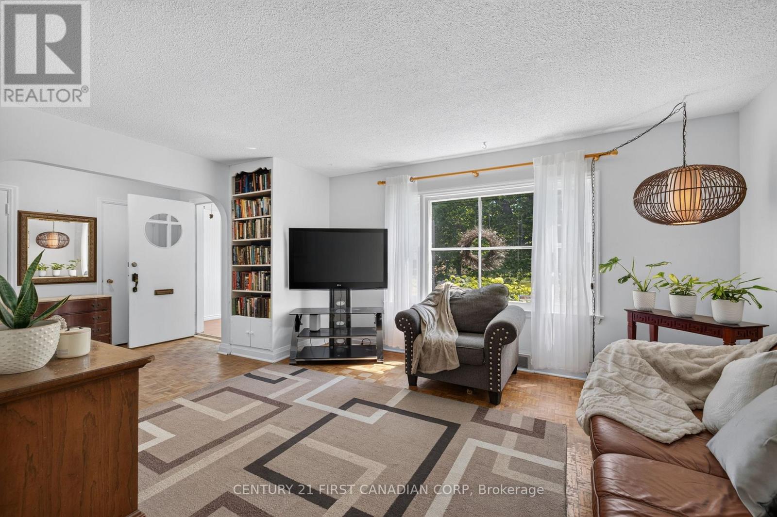 297 STEPHEN STREET - 9