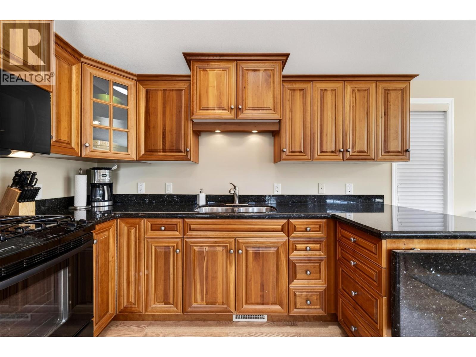 80 8242 97A Highway, Mara
