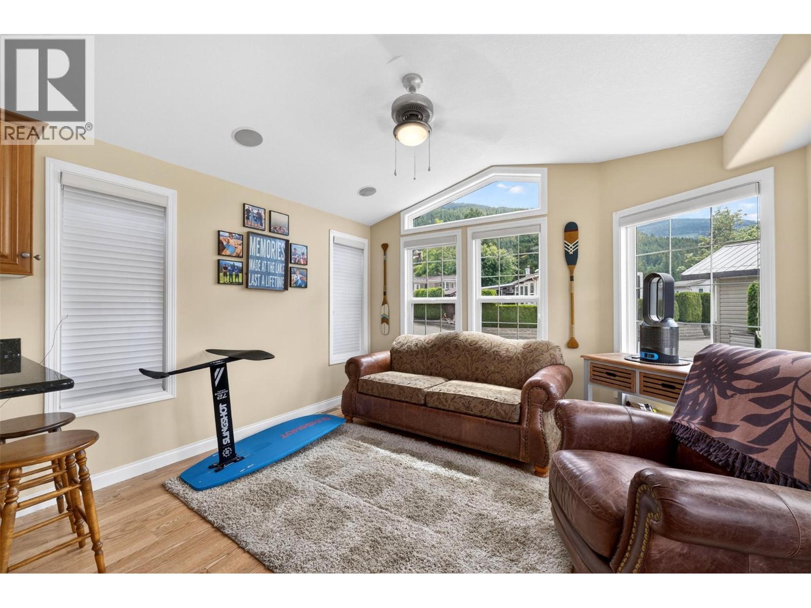 80 8242 97A Highway, Mara