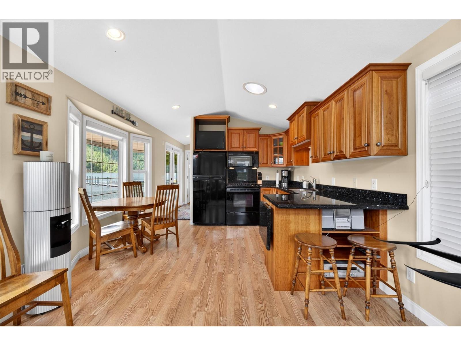 80 8242 97A Highway, Mara