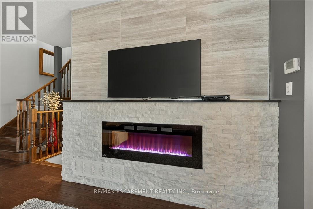 100 NARBONNE CRESCENT - 12