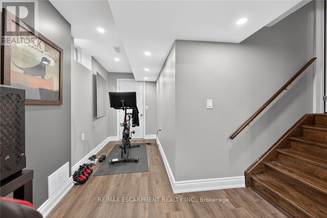 100 NARBONNE CRESCENT - 37