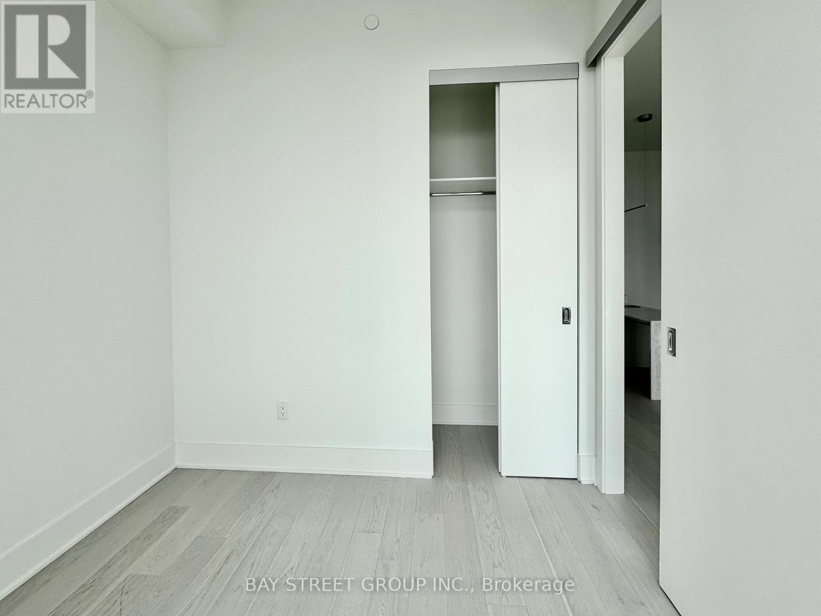 #6006 11 YORKVILLE AVENUE - 15