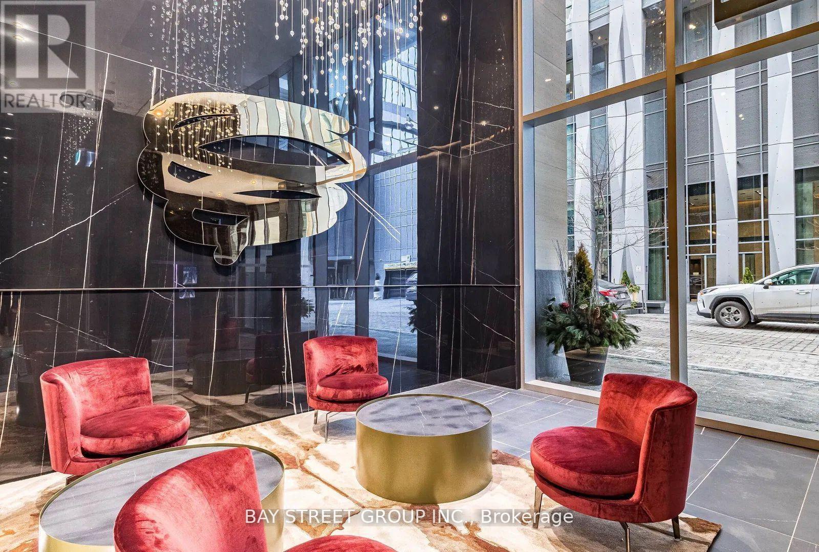 #6006 11 YORKVILLE AVENUE - 25
