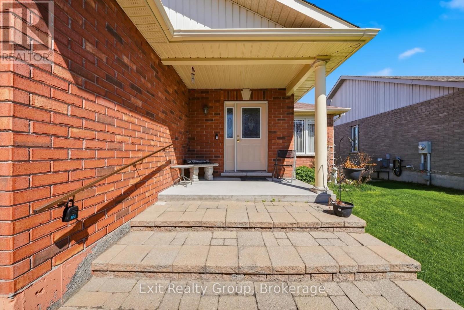 55 GAVEY STREET - 5