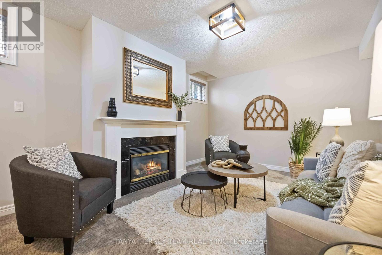 16 CODY AVENUE - 14