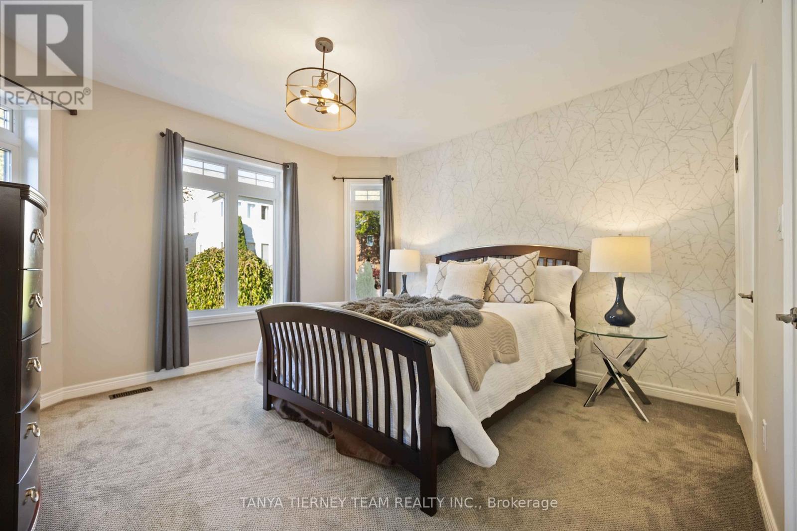 16 CODY AVENUE - 21