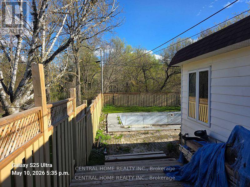 206 PARKVIEW CRESCENT - 3