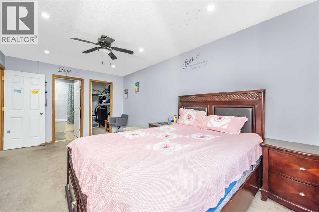 7820 Laguna Way NE - 17