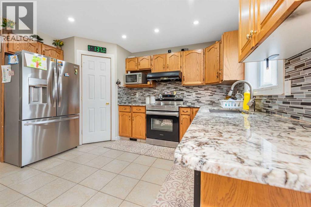 7820 Laguna Way NE - 10