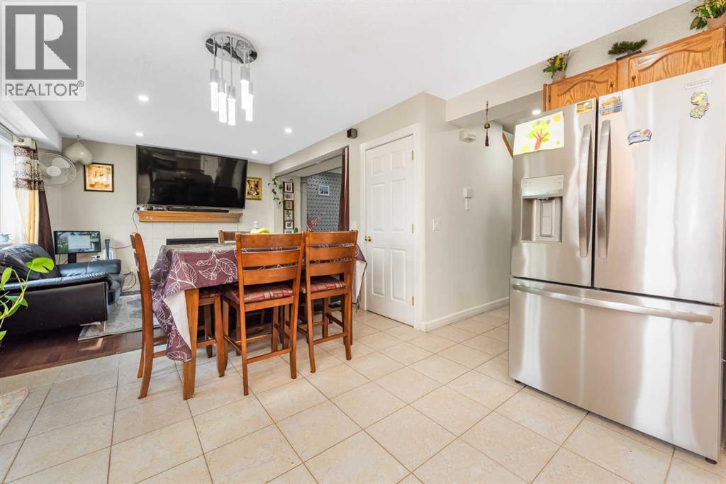 7820 Laguna Way NE - 11