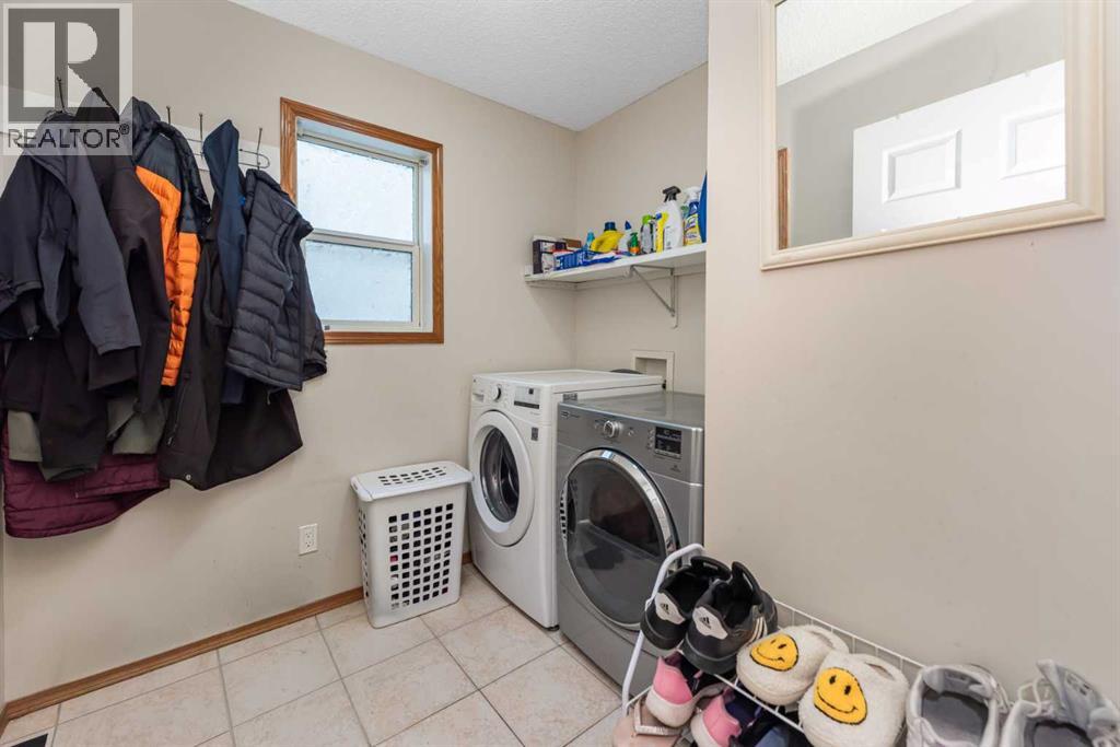 7820 Laguna Way NE - 13