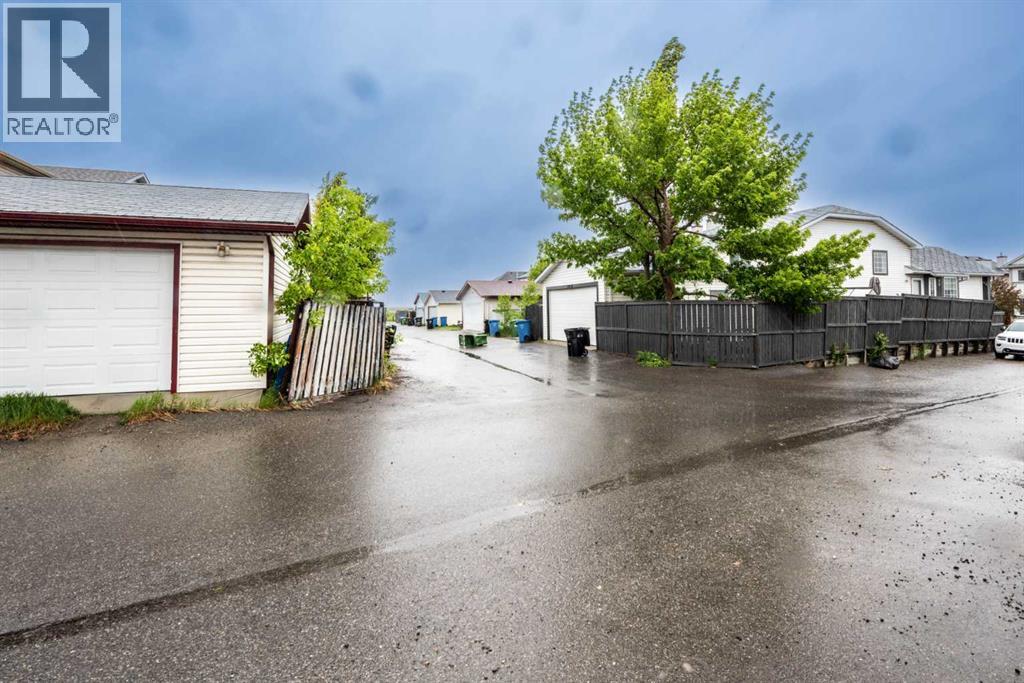 7820 Laguna Way NE - 29