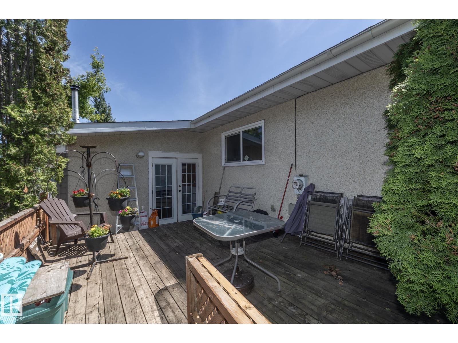 3608 44 ST — photo 8