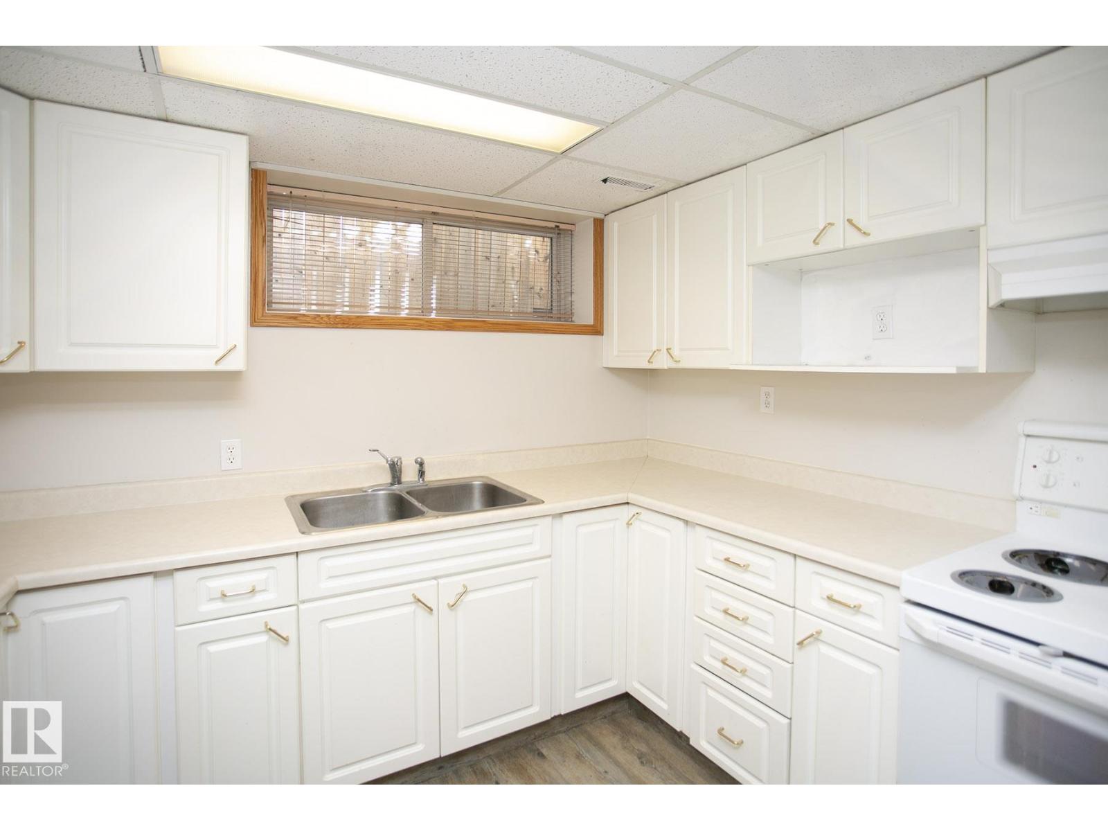 11019 126 ST NW - 42