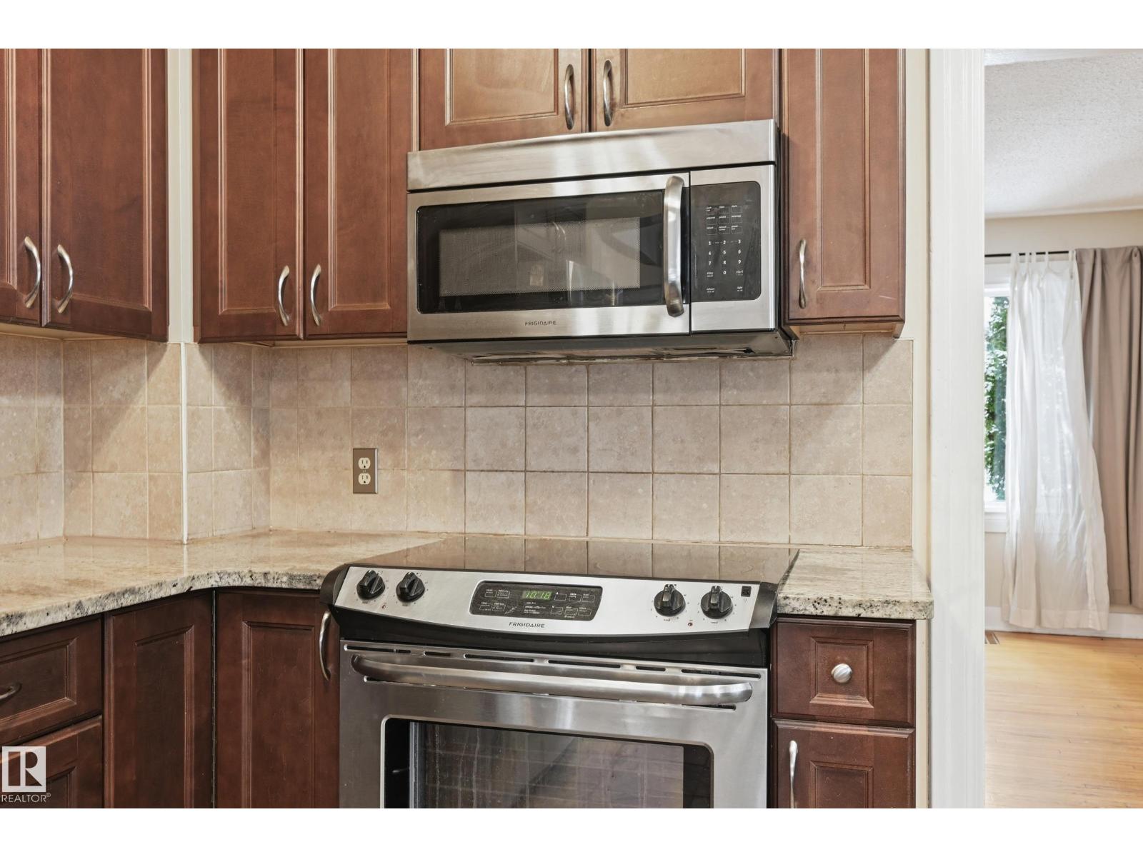11019 126 ST NW - 5
