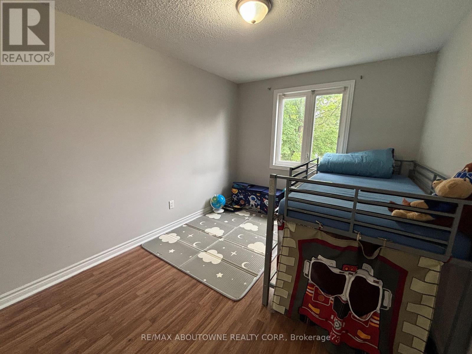 3072 PATRICK CRESCENT - 16
