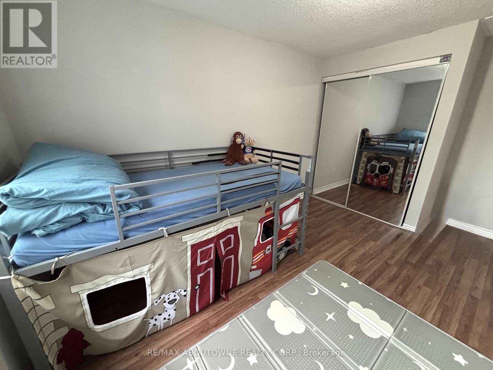 3072 PATRICK CRESCENT - 17