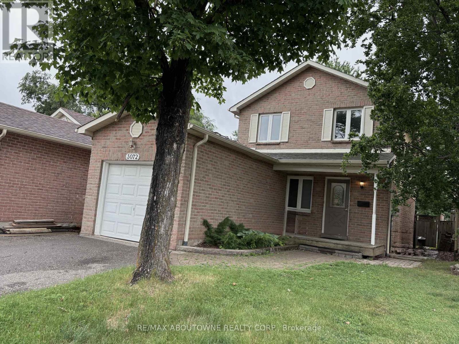 3072 PATRICK CRESCENT - 4