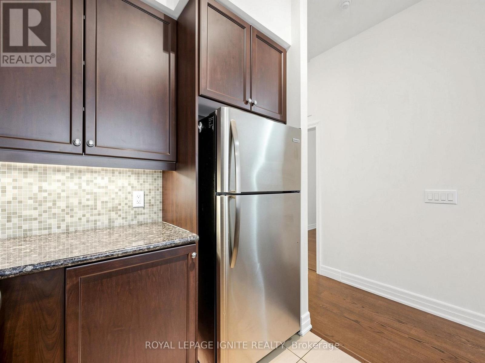 #204 500 ST.CLAIR AVENUE W - 11