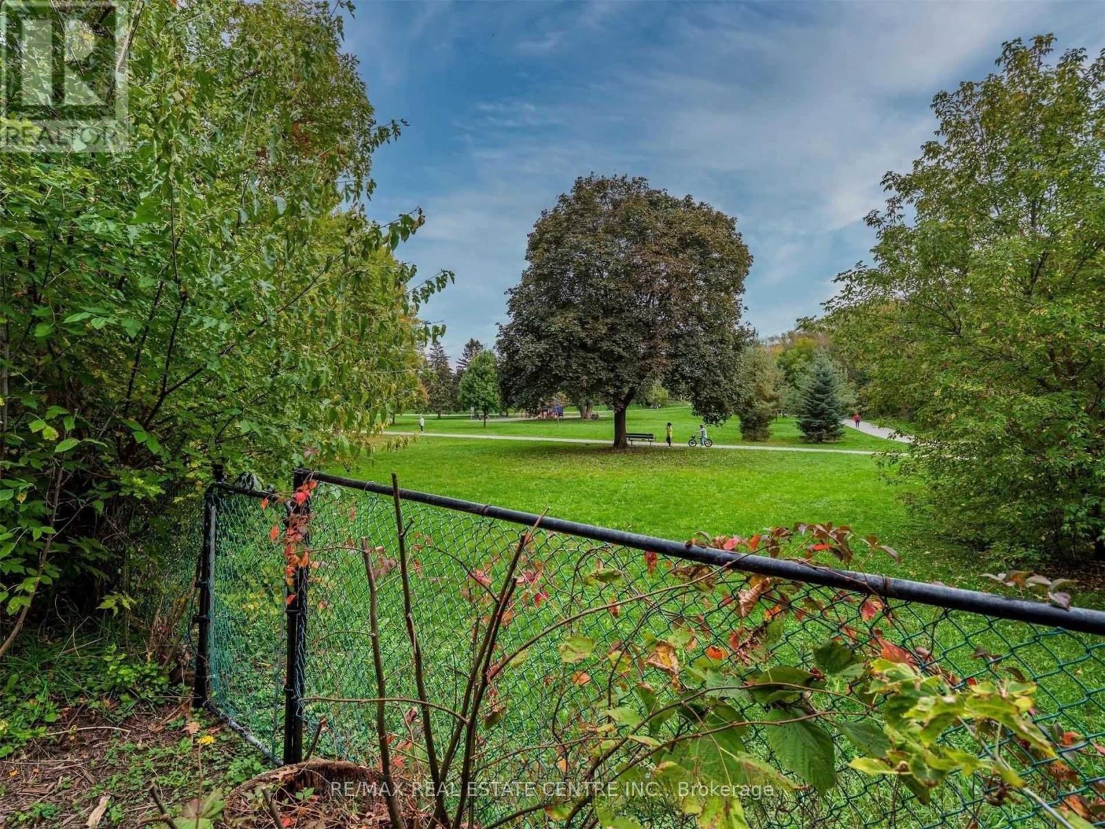 3574 GOLDEN ORCHARD DRIVE - 3