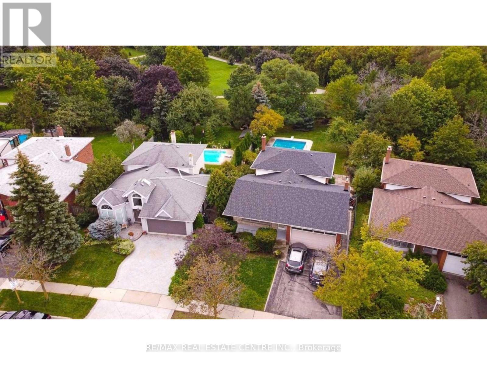 3574 GOLDEN ORCHARD DRIVE - 4