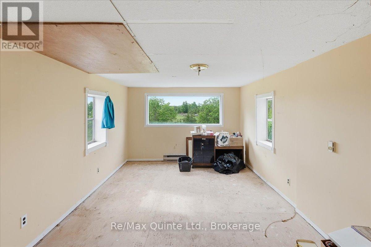 812 ENRIGHT ROAD N - 19