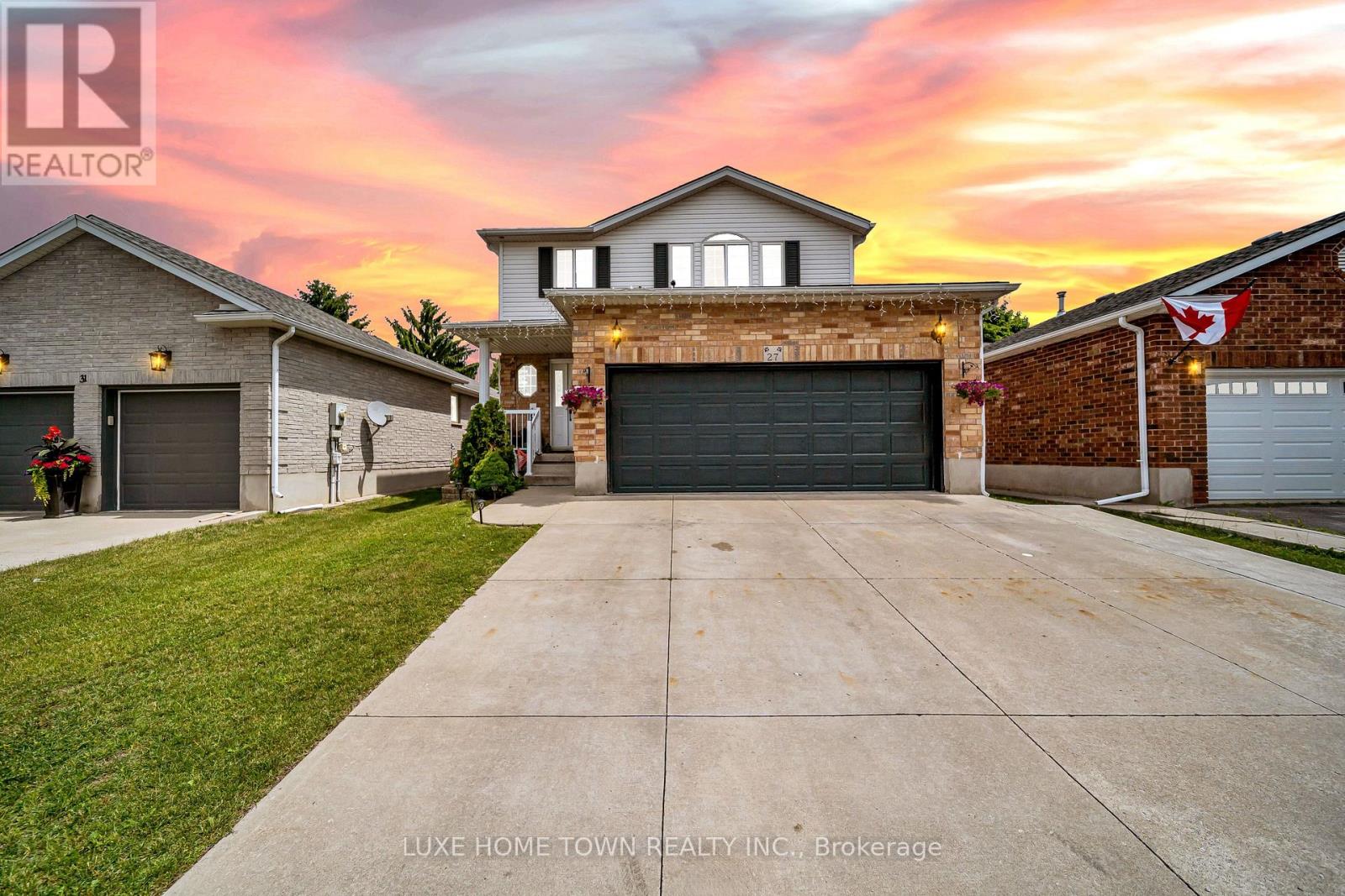 27 FRASERWOOD COURT - 1