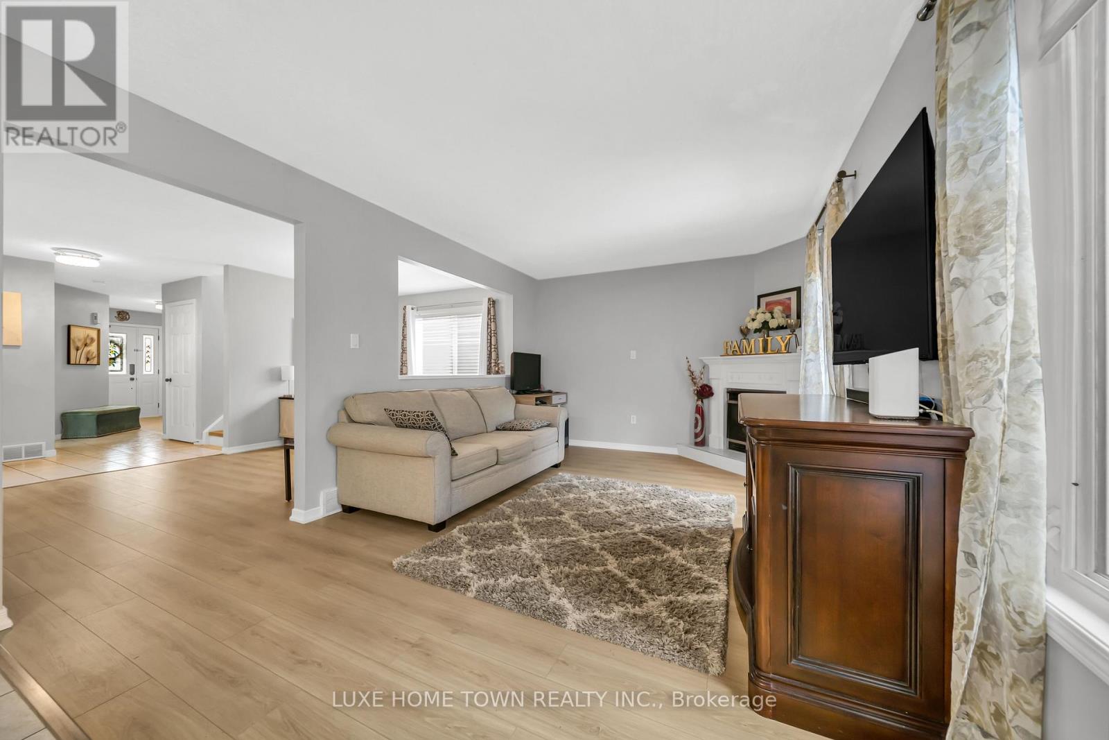 27 FRASERWOOD COURT - 15