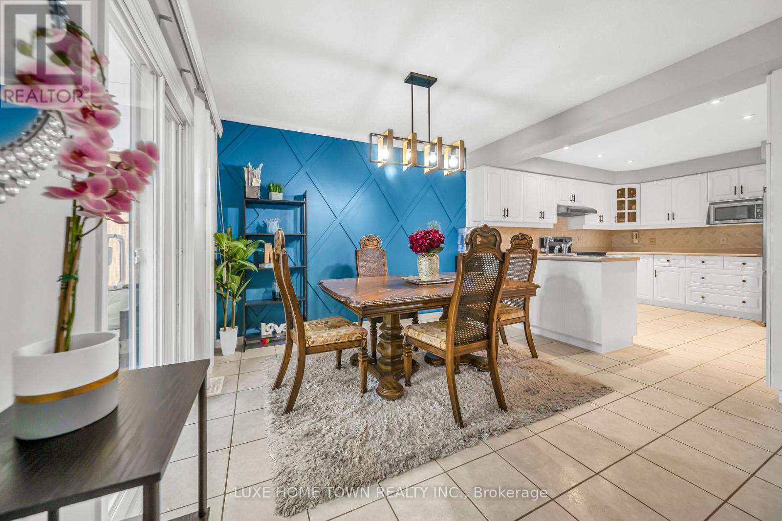 27 FRASERWOOD COURT - 17