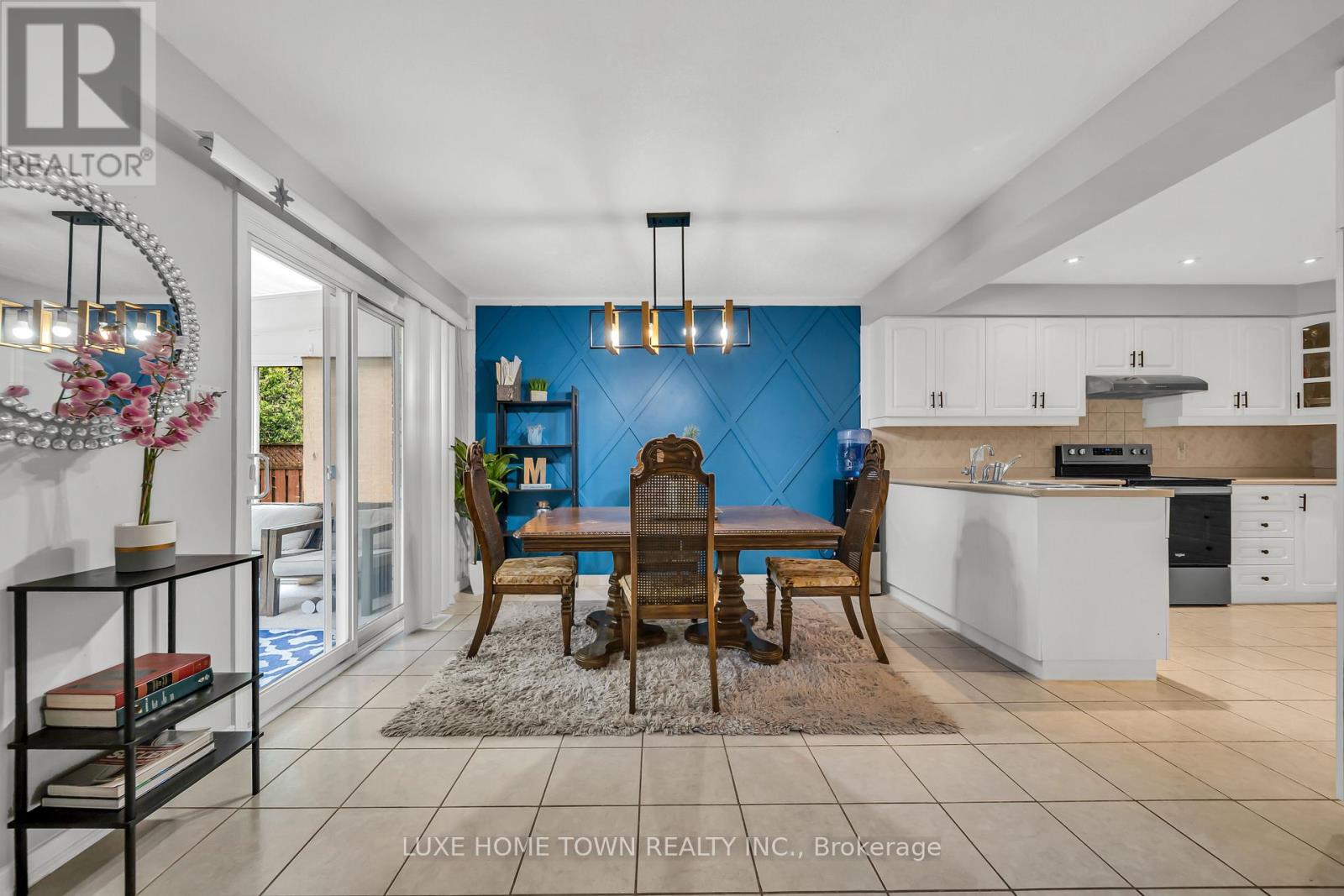 27 FRASERWOOD COURT - 18