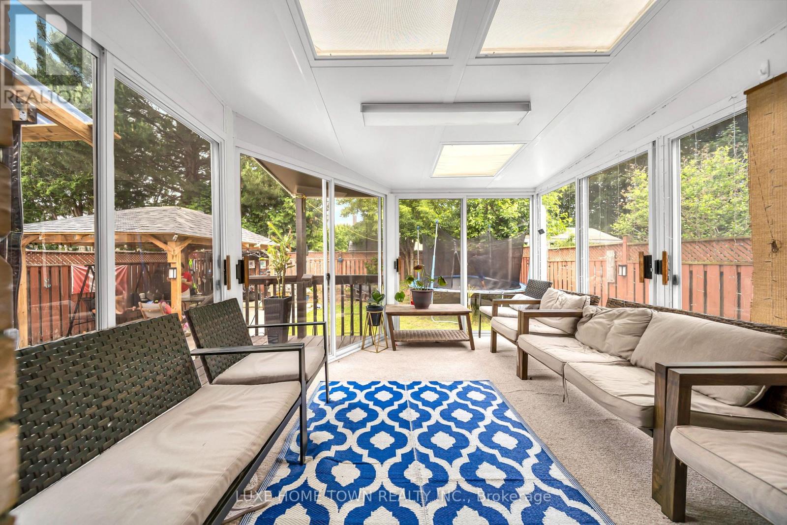 27 FRASERWOOD COURT - 23