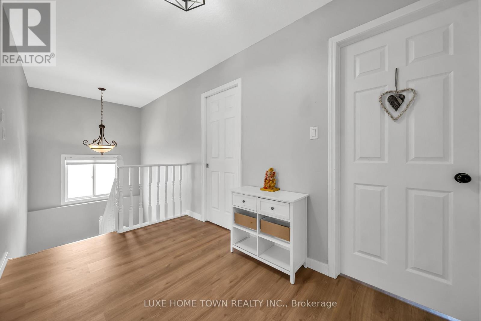 27 FRASERWOOD COURT - 26