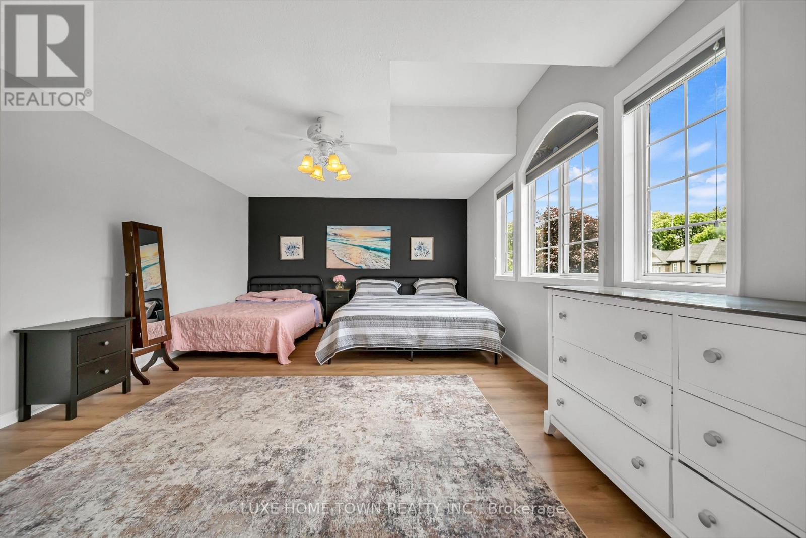 27 FRASERWOOD COURT - 27